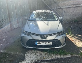 Автомобіль марки TOYOTA, модель COROLLA, 2019 року випуску, тип – загальний легковий - загальний седан - В, номер державної реєстрації АA2559XI, колір – сірий, номер кузова: NMTBE4BE80R006117, (інвентарний номер 4000047395)