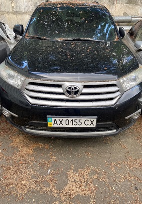 Автомобіль TOYOTA, модель HIGHLANDER, легковий універсал -В, рік випуску 2012, чорного кольору, номер державної реєстрації AX0155СХ, номер кузова JTEES42A802203179, Основні засоби в кількості 20 одиниць