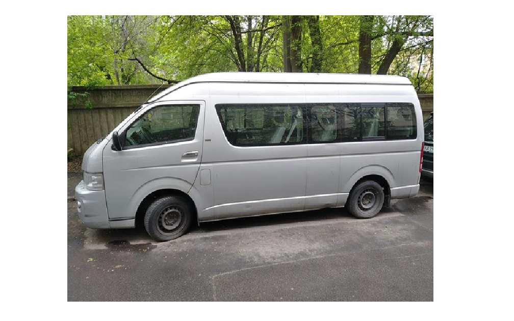 Мікроавтобус Toyota Hiace, номер державної реєстрації АА9883ОР, 2010 рік випуску, об`єм двигуна  2694 см. куб., номер кузова JTFSX23P606083284