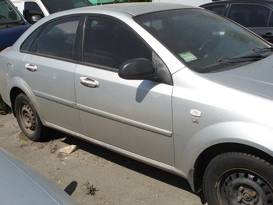 Легковий автомобіль CHEVROLET LACETTI NF 196, рік випуску 2008, номер кузова KL1NF196E8K910071Y6DNF196E8K910071, державний номер АА1102HI та основні засоби у кількості 8 шт.